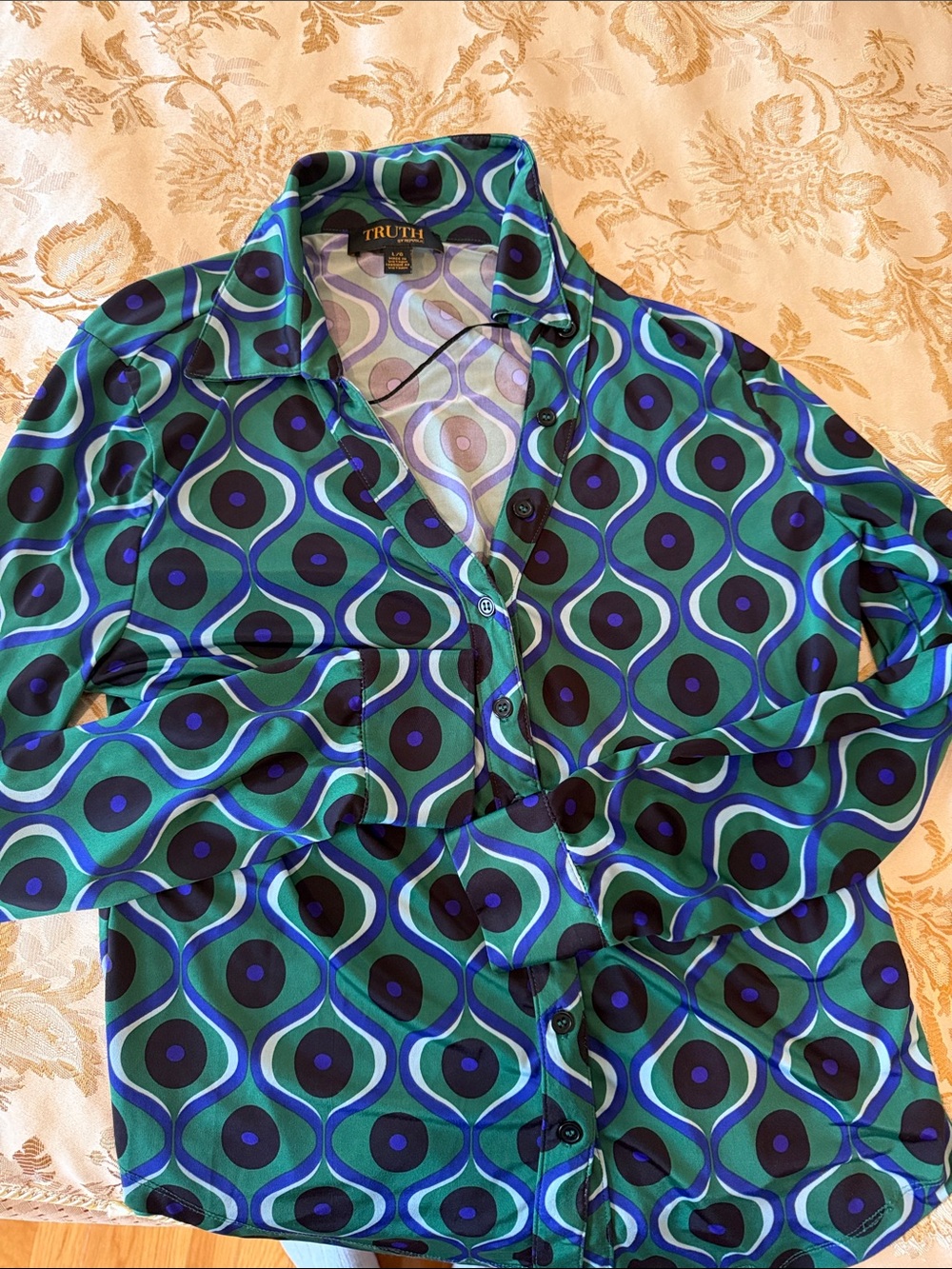TRUTH Men’s Green and Blue Retro Mod Print Button-Down Shirt